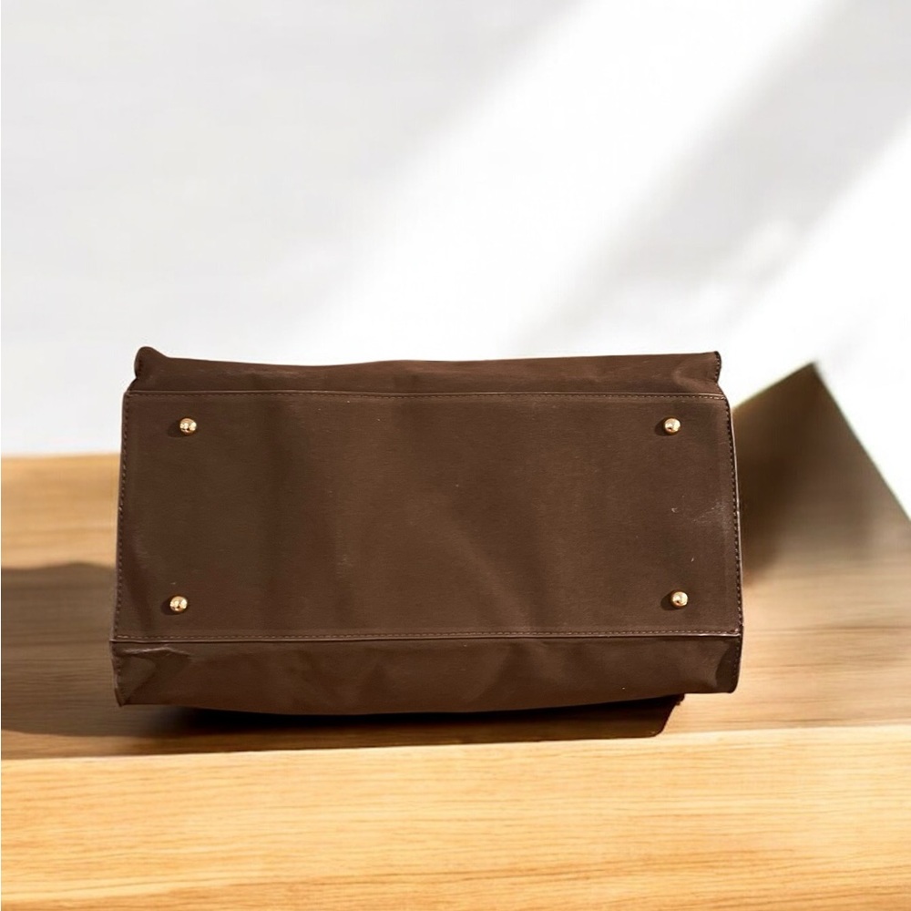 Woman’s Faux Suede Sachel Bag W/ Gold Hardware snap closure NWOT ~ LAST ONE - Picture 4 of 7